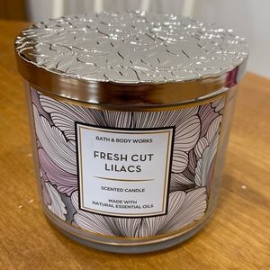 NWT. Bath & Body Works, 3-wick candle.